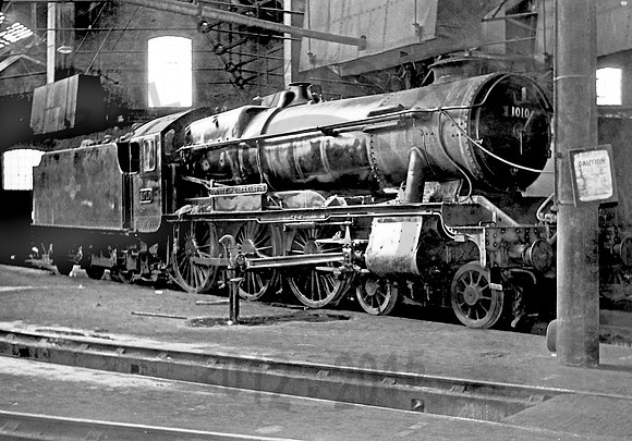 1010 Swindon Shed 1962 RPC097