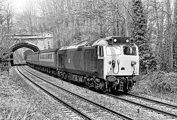 50050-TwertonTunnel-290478-JC