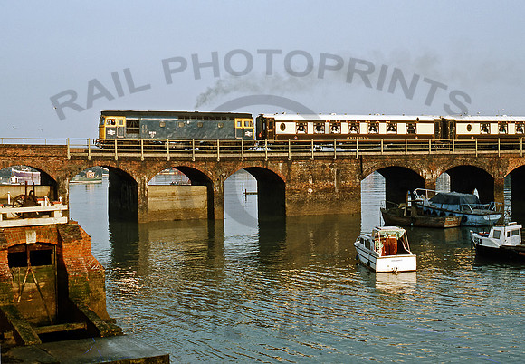 33211 Folkestoner Harbour 150386 RPCJV979