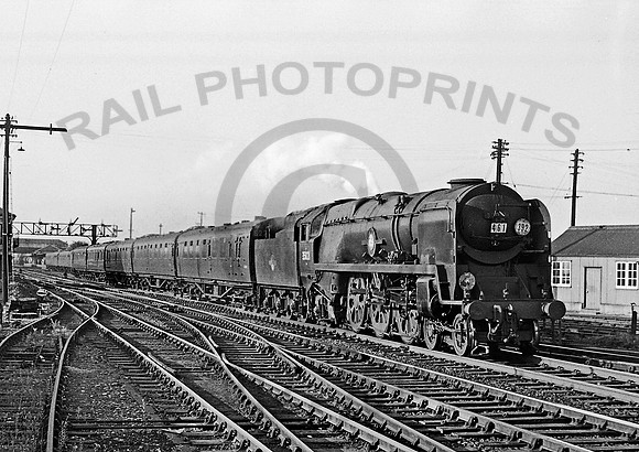 35021 Eastleigh 240661    IT944