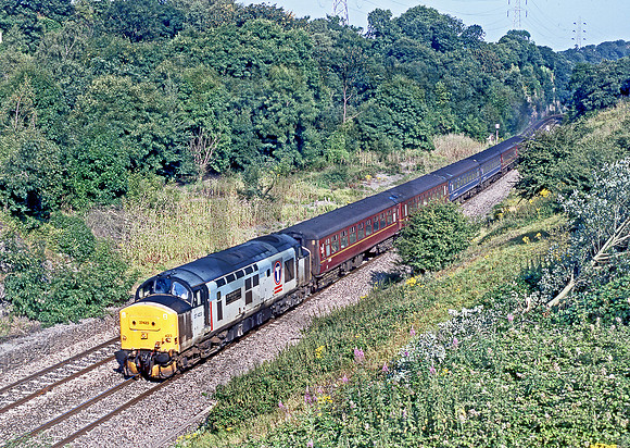 37423-FoxsWood-Keynsham-250799-JC687