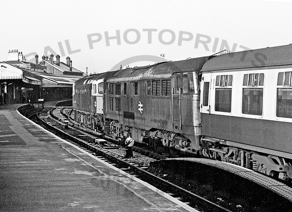 33020-31422-Salisbury-110278-JC2