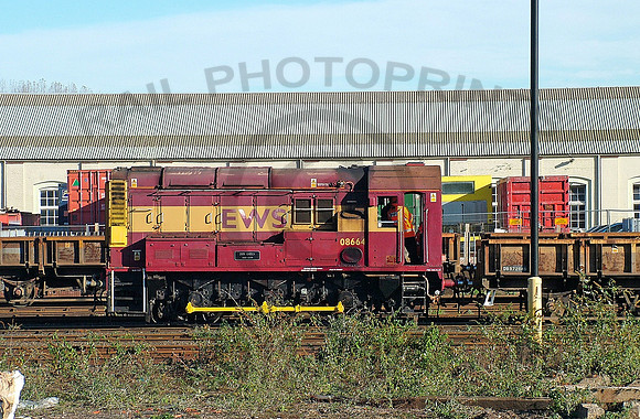 08664-Eastleigh-041104-RPC004