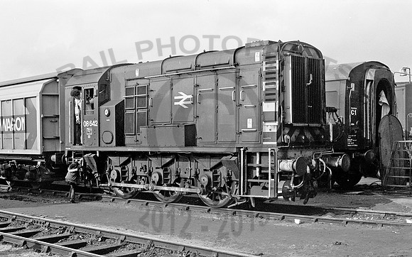 08642-Eastleigh-300478-JC1