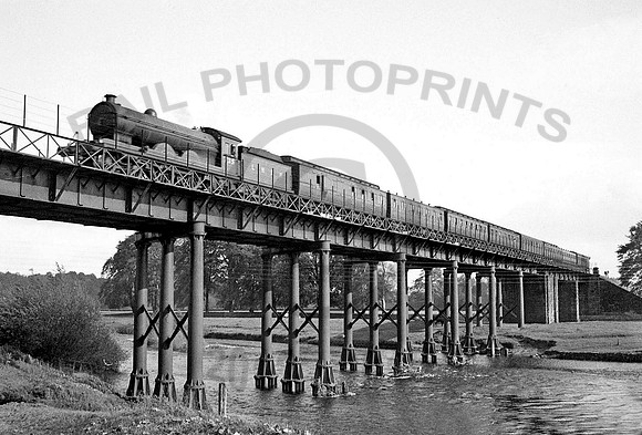 LNER 735 Ripon Viaduct 1936 CDC035