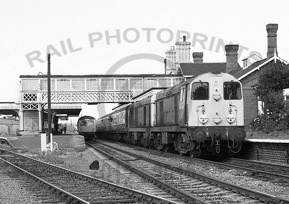 20047-20071-Sleaford-110982-JC330