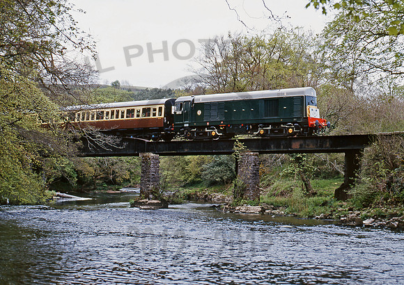 D8110 Buckfastleigh 050596  JC315