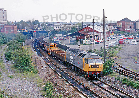 47016 Lawrence Hill 120596 JC305