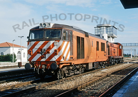 1802 Pinhal Nova 250101  JC728