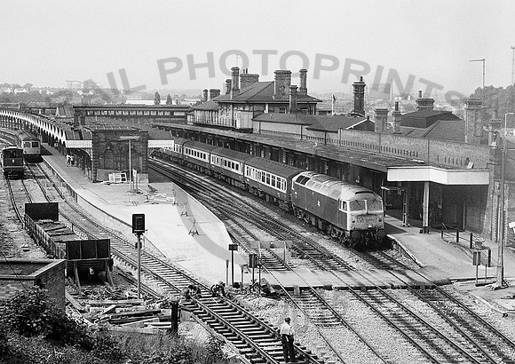 47574-Y-Ipswich-220884-HB437
