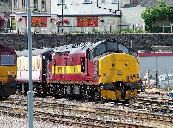 37425-Newport-040804-JC