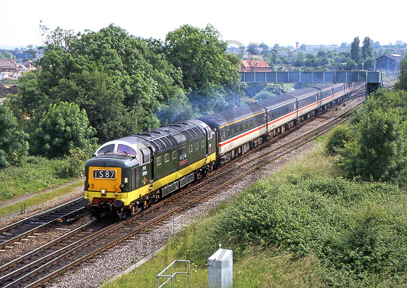 D9000-DidcotNorth-200698-JC166