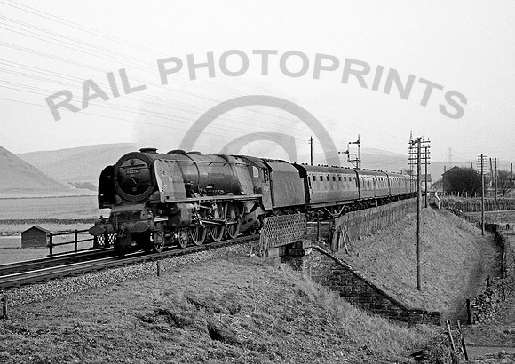 46226  Elvanfoot 1056 RPC JC408