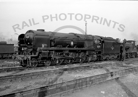 35019 Nine Elms 1959 JDC225