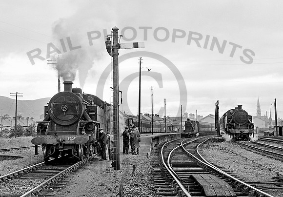53 Warrenpoint 060964 HB64S421