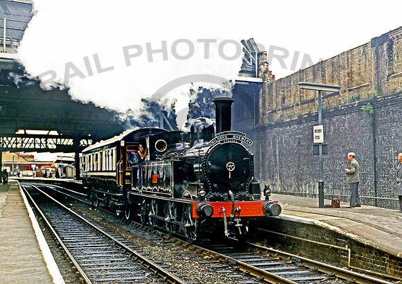 1054 Manchester Victoria  200684 RPC429