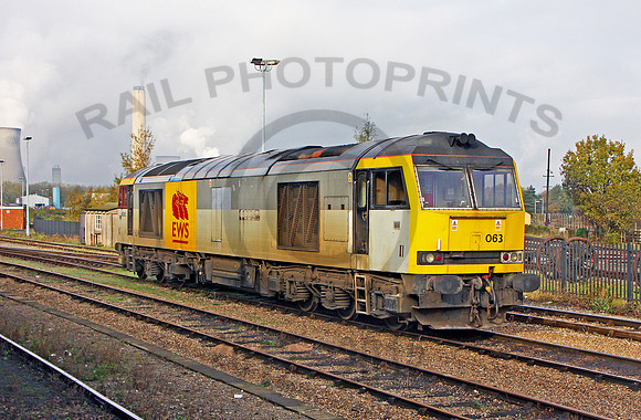 60063-Y-Didcot-111109-JCF786