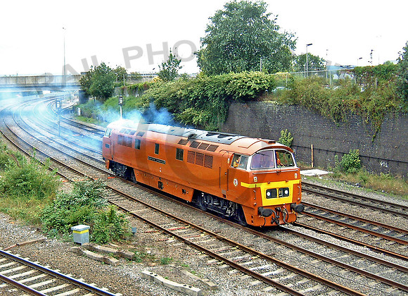 D1015-DrDaysBristol-290802-JC4
