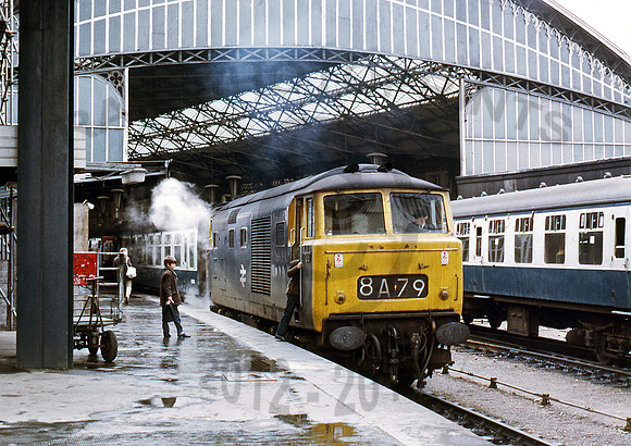 D7087 Bristol Temple Meads 0372 RPC301