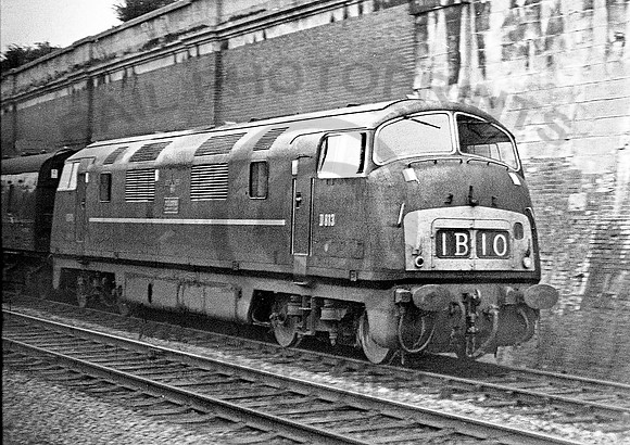 D813-Bath-0463-JC383