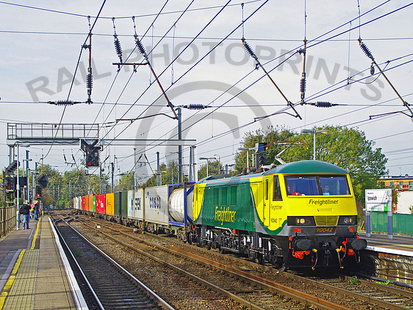 90042 @ Ipswich 4M88 Felixstowe North - Crewe 31-10-14