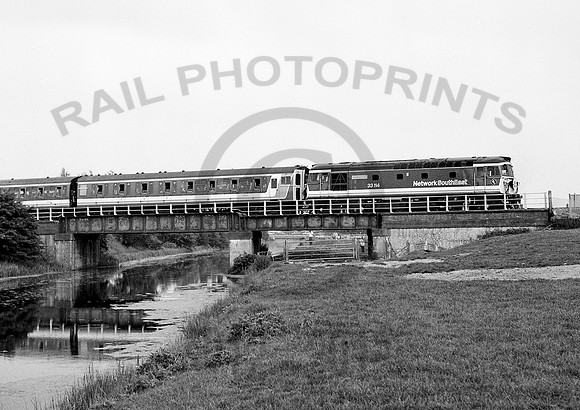 33114-Y-Warehorne-070692-RPC675