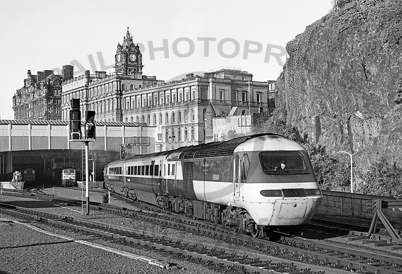 43116  Waverley 1983 DA112
