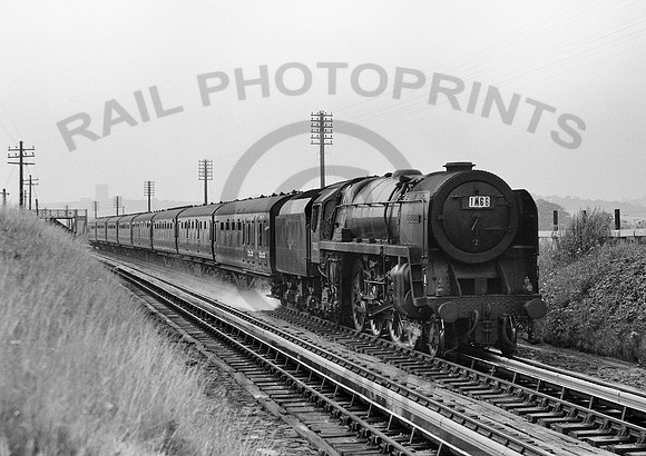 70052-Y-Moore-0863-RAW070