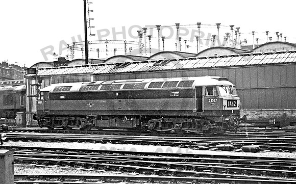 D1527-KingsCross-310765-JC1
