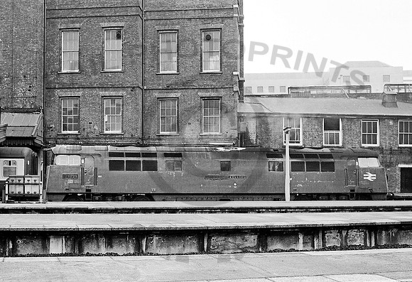 D1021 Paddington 280474 CR124