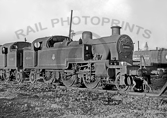 40042 Willesden 1061  IT394