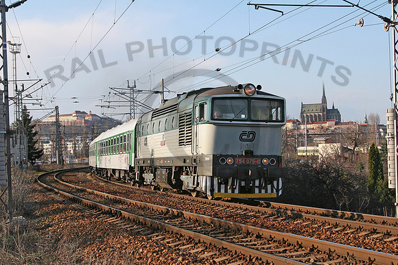 754075-Brno-040406-RP120