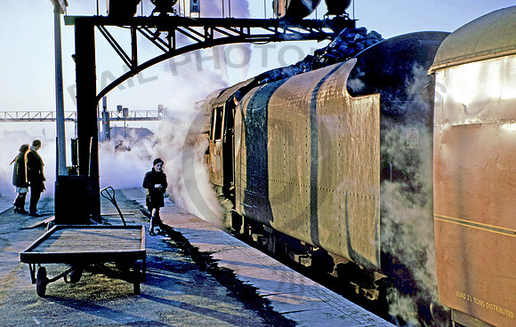 70045  Leeds City Station 2-1-1967 CD045