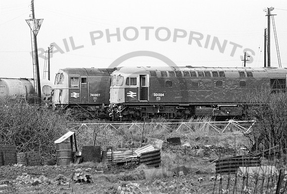 33024