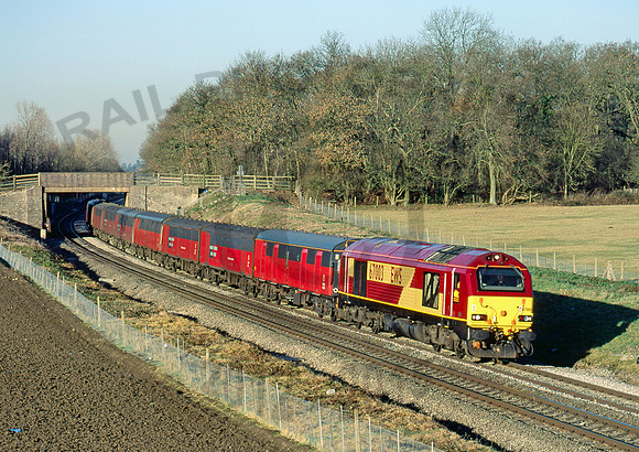 67003-Y-Besford-121201-JC922
