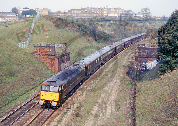 47798 Narroways  010499 JC075