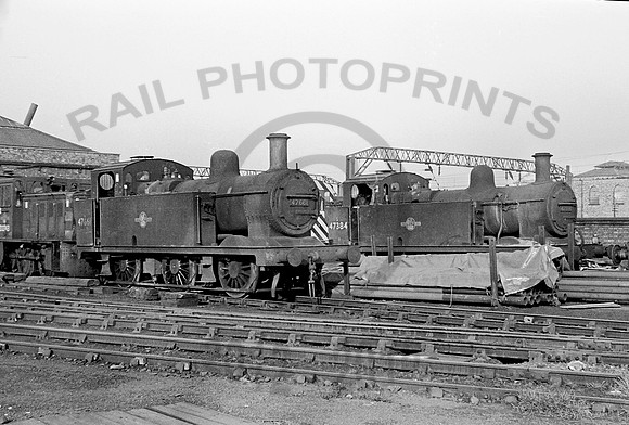 47661 Crewe Works SP 0565  BR863