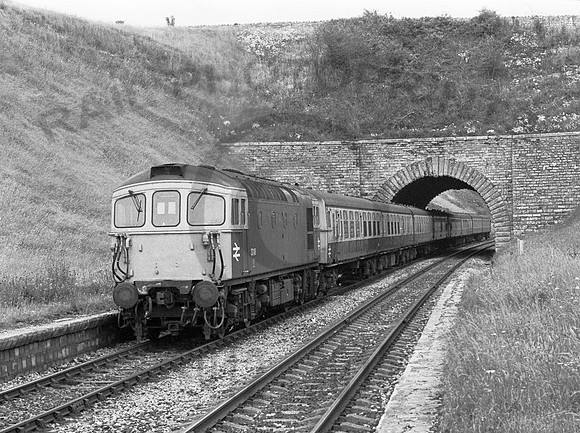33118-UpweyWishingWellHalt-150778-RP