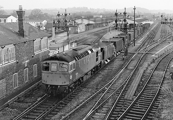 33047-Y-Westbury-020484-HB511