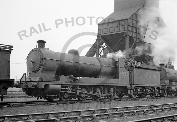 5956 Hull Dairycoates 020439  GCL497
