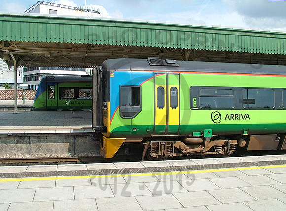 158844 Cardiff 040804 JC15