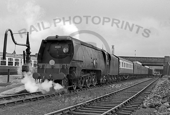 35002 Southampton Central 170553  DC217
