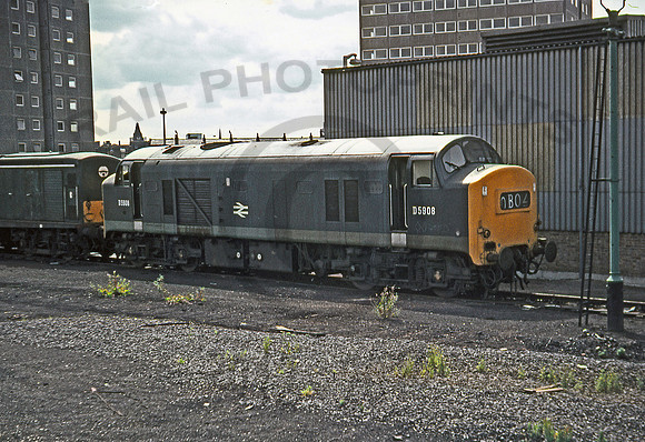 D5908-Y-FinsburyPark-0769-JC274