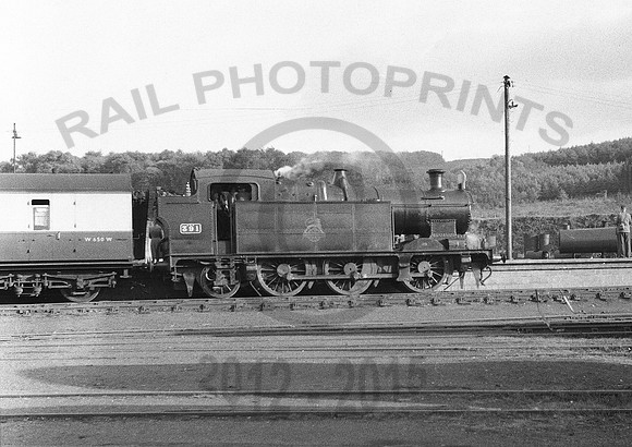 391-Y-Caerphilly-120556-RPC437
