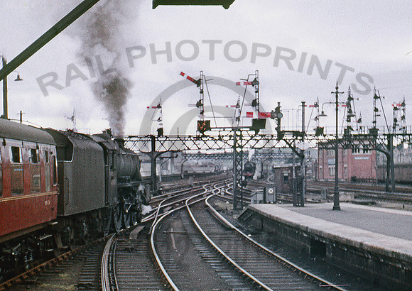 44703-Aberdeen-0766-BR728R