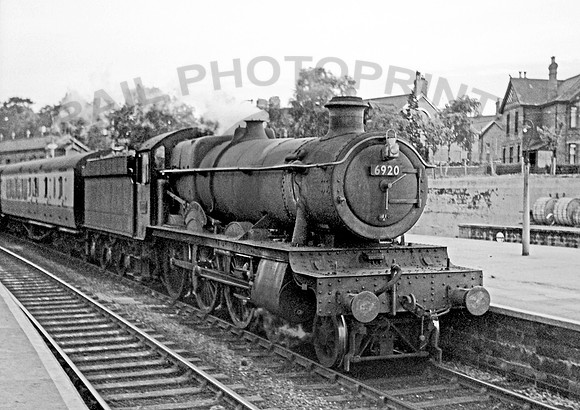 6920  Newton Abbot 066 KLC930R