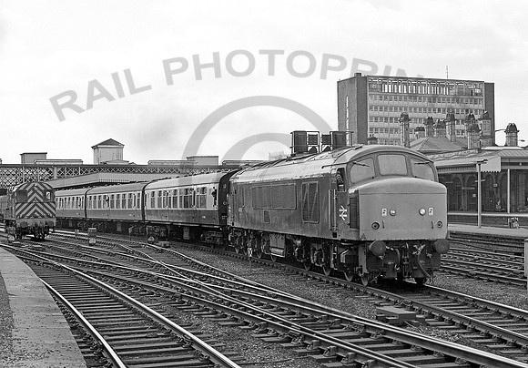 46028-Sheffield-190480-RP075