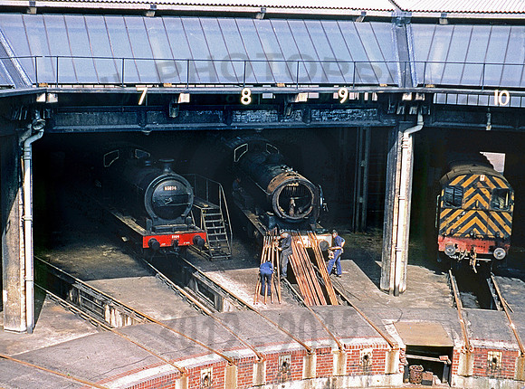 Thornaby Roundhouse  280669 CD894-1