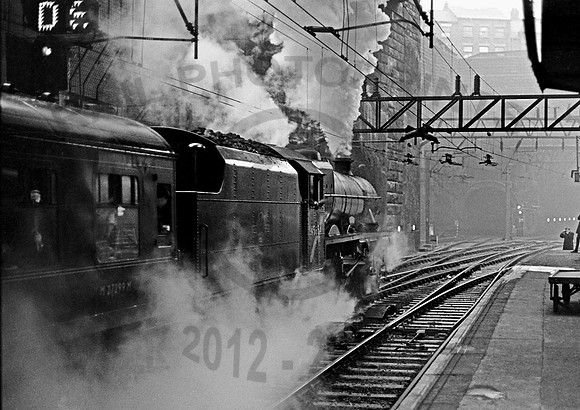 45654 Liverpool LS  041264 RPC711
