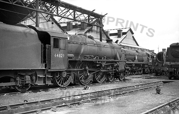 44829-Y-NineElms-1965-BR744